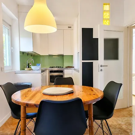 Apartment F13
